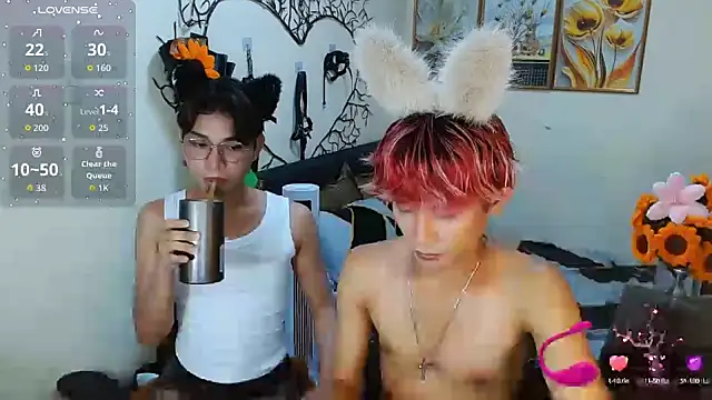 Snapshot of WildestTwink chatting on 11, 10, 2025 WildestTwink online show from 11, 10, 2025