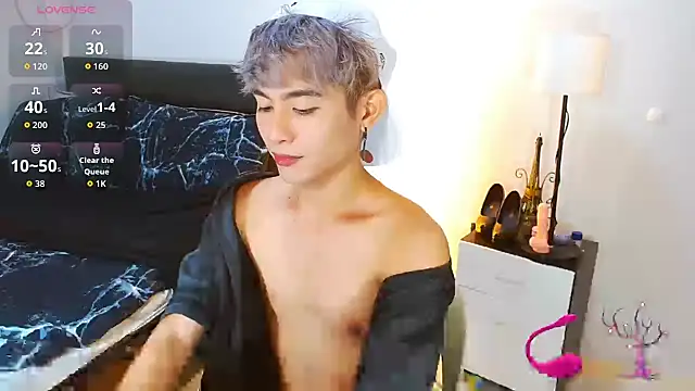 Snapshot of WildestTwink chatting on 24, 4, 2026 WildestTwink online show from 24, 4, 2026