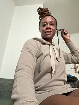 Snapshot of queenGypsy24 chatting on 11, 1, 2026 queenGypsy24 online show from 11, 1, 2026