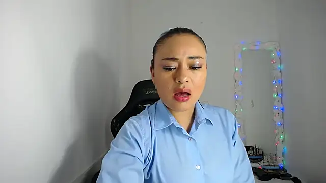 Snapshot of ReyleDoll chatting on 9, 1, 2025 ReyleDoll online show from 9, 1, 2025