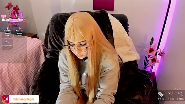 Fallengangel online show from 16, 12, 2025