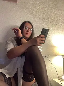 Chic desire online show from 4, 4, 2026