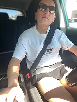 Chic desire online show from 19, 4, 2026