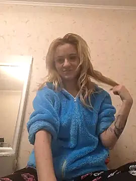 Snapshot of YogisticJuli666 chatting on 11, 12, 2024 YogisticJuli666 online show from 11, 12, 2024