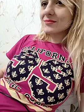 Snapshot of YogisticJuli666 chatting on 17, 1, 2025 YogisticJuli666 online show from 17, 1, 2025