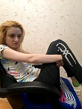 Snapshot of YogisticJuli666 chatting on 20, 2, 2025 YogisticJuli666 online show from 20, 2, 2025