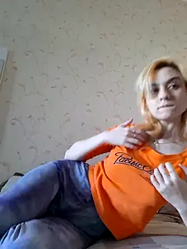 Snapshot of YogisticJuli666 chatting on 27, 2, 2025 YogisticJuli666 online show from 27, 2, 2025