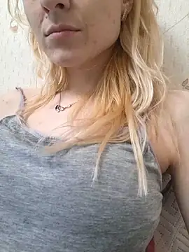 Snapshot of YogisticJuli666 chatting on 13, 3, 2025 YogisticJuli666 online show from 13, 3, 2025