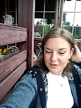 Snapshot of SwedishJennifer chatting on 10, 6, 2026 SwedishJennifer online show from 10, 6, 2026