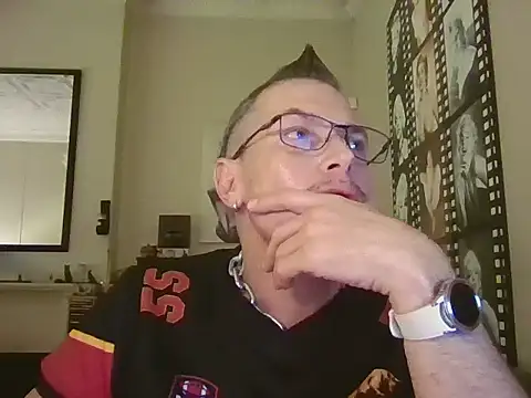 Snapshot of Dv8rBoy666 chatting on 19, 7, 2026 Dv8rBoy666 online show from 19, 7, 2026