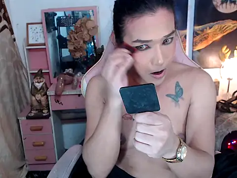 AsianMariaTs online show from 5, 11, 2025