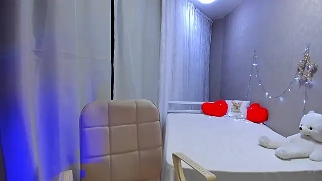 Snapshot of Malika_Lisan chatting on 28, 12, 2024 Malika Lisan online show from 28, 12, 2024