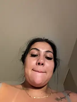 adrianalobo online show from 4, 12, 2025