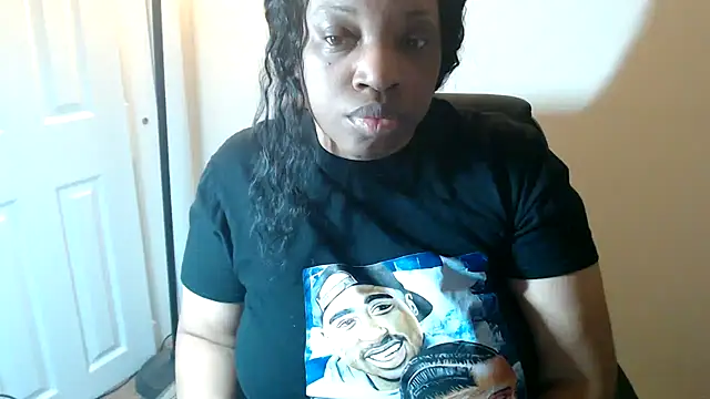 Snapshot of Sexymona1218 chatting on 23, 4, 2026 Sexymona1218 online show from 23, 4, 2026