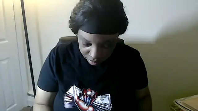 Snapshot of Sexymona1218 chatting on 22, 5, 2026 Sexymona1218 online show from 22, 5, 2026