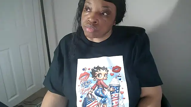 Snapshot of Sexymona1218 chatting on 25, 5, 2026 Sexymona1218 online show from 25, 5, 2026