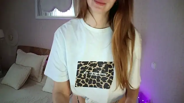 Luna Hoty online show from 10, 3, 2025