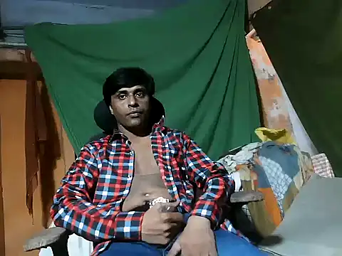 Snapshot of desiboy1101 chatting on 24, 5, 2026 desiboy1101 online show from 24, 5, 2026