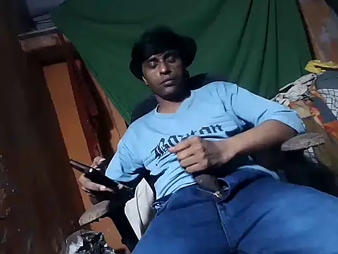 Snapshot of desiboy1101 chatting on 28, 5, 2026 desiboy1101 online show from 28, 5, 2026