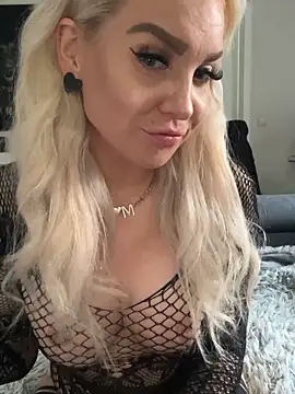 MIA-XXX online show from 7, 10, 2025