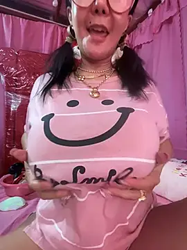 Snapshot of sweetieme chatting on 5, 1, 2025 sweetieme online show from 5, 1, 2025