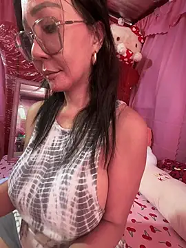 Snapshot of sweetieme chatting on 26, 2, 2025 sweetieme online show from 26, 2, 2025