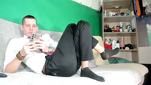 viraglaci18xh online show from 2, 3, 2026