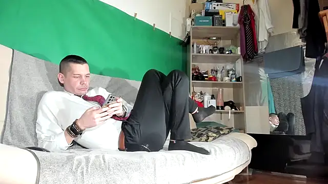 viraglaci18xh online show from 3, 3, 2026