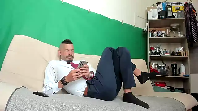 Snapshot of viraglaci18@xh chatting on 13, 5, 2026 viraglaci18xh online show from 13, 5, 2026