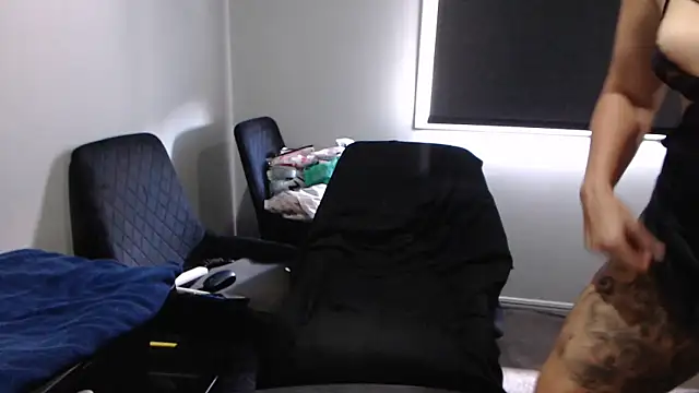 poisonivyx online show from 19, 2, 2025