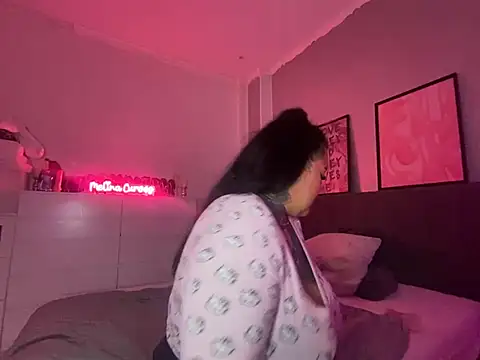  MelinaCurves  online show from 4, 2, 2025