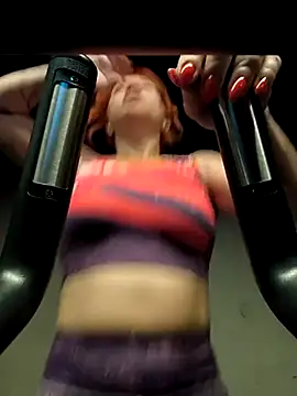 Ella  Kross online show from 16, 2, 2025