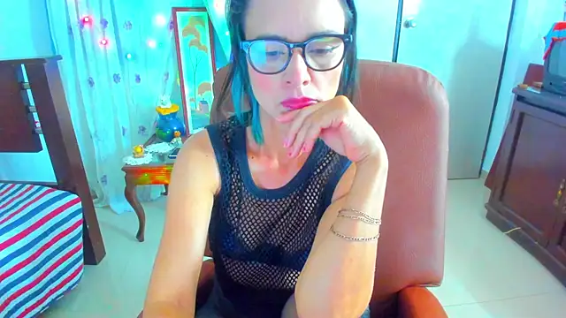 BrianaGarner online show from 15, 2, 2026