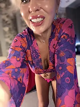 Snapshot of Hotnessi chatting on 19, 1, 2025 Hotnessi online show from 19, 1, 2025