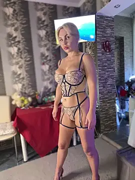 Snapshot of Hotnessi chatting on 16, 3, 2025 Hotnessi online show from 16, 3, 2025