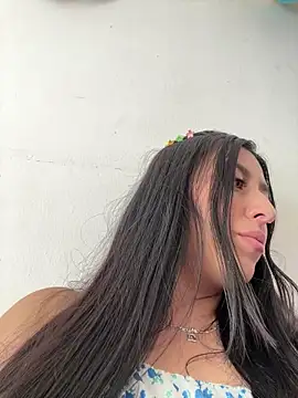 Sofhi corolinne31 online show from 1, 3, 2025