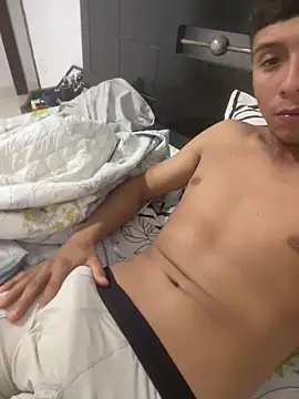 Snapshot of Thiagoo_Frost chatting on 28, 10, 2025 Thiagoo Frost online show from 28, 10, 2025