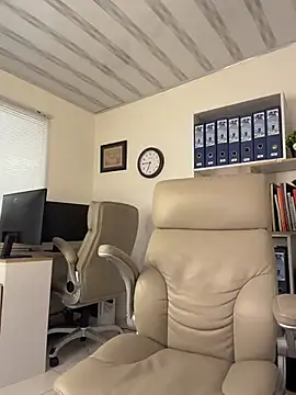 Snapshot of Dimitri_Colleman chatting on 8, 7, 2026 Dimitri Colleman online show from 8, 7, 2026