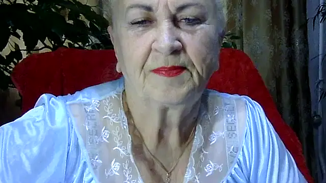 Emma52610 online show from 19, 11, 2025