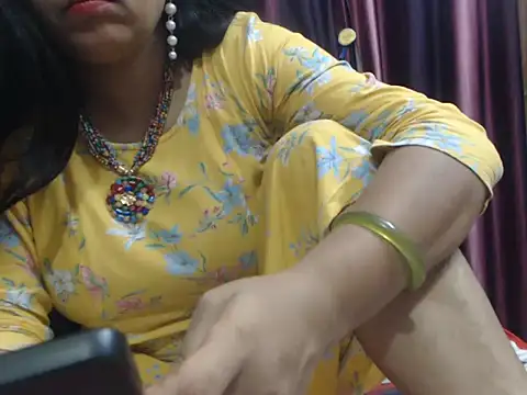 Snapshot of prettyindiandoll chatting on 4, 8, 2026 prettyindiandoll online show from 4, 8, 2026