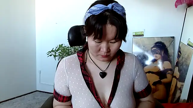 Akira xx online show from 6, 2, 2025