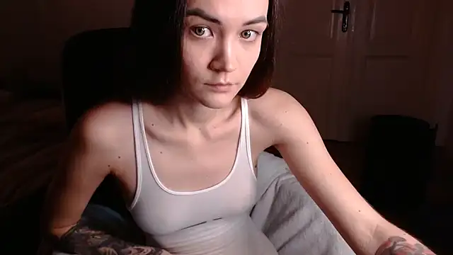 Snapshot of EvelynGG chatting on 18, 12, 2024 EvelynGG online show from 18, 12, 2024