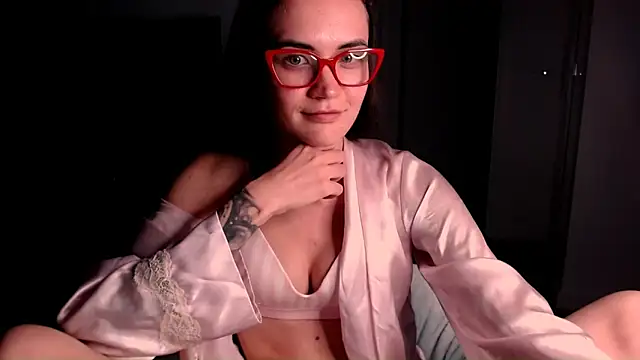 EvelynGG online show from 7, 11, 2025