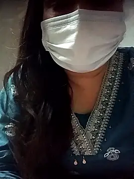 naughtymadam online show from 16, 4, 2026