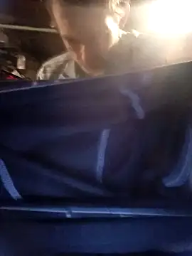 ROBERT0516 online show from 18, 2, 2025