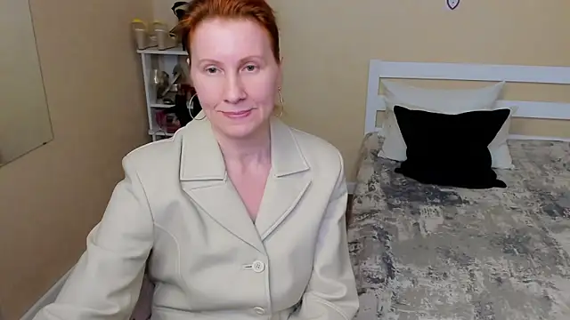 Snapshot of FoxySophia chatting on 30, 9, 2025 FoxySophia online show from 30, 9, 2025