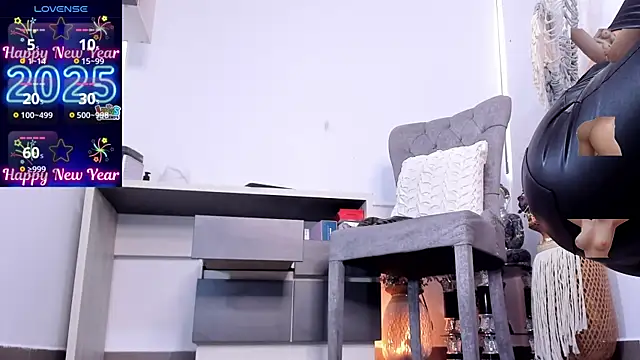 Snapshot of ana_bolena chatting on 27, 1, 2025 ana bolena online show from 27, 1, 2025