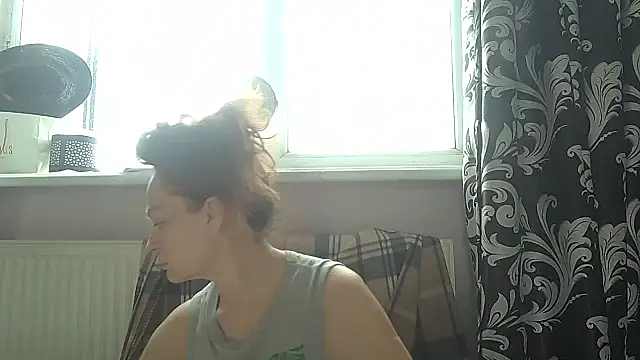 Snapshot of LindaStarS chatting on 2, 6, 2026 LindaStarS online show from 2, 6, 2026