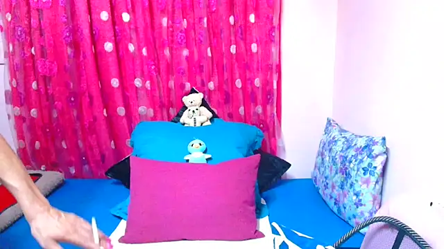 SLUTTYROXY online show from 13, 2, 2026