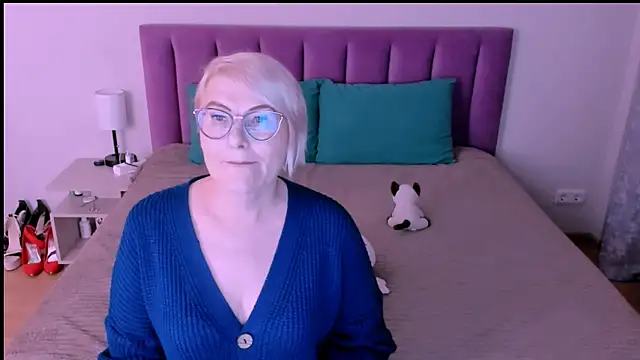 sabrinamacmarren online show from 20, 9, 2025